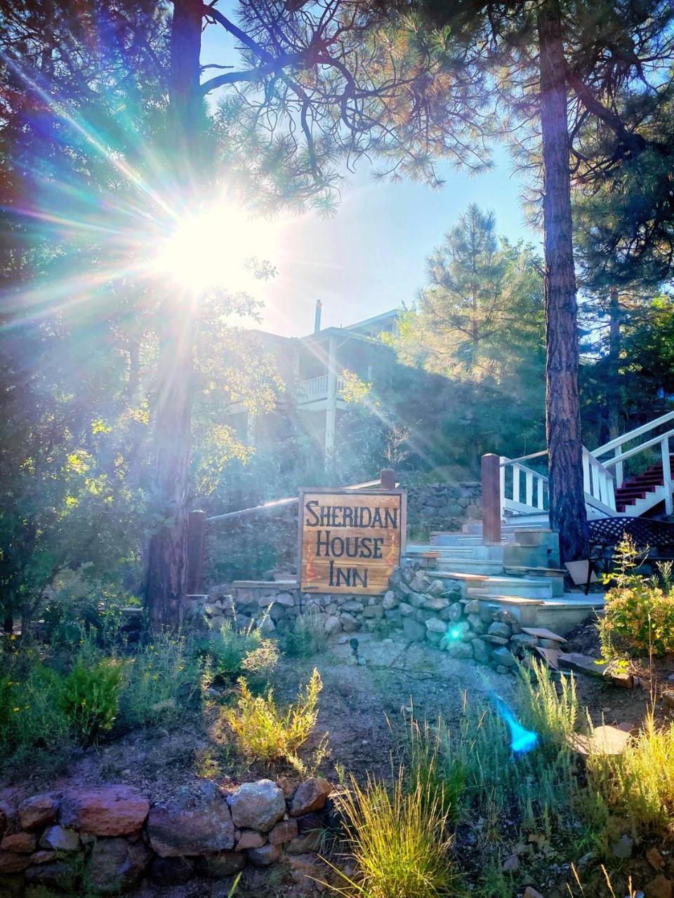 Sheridan House Inn- Adult Only Accommodation Williams Esterno foto