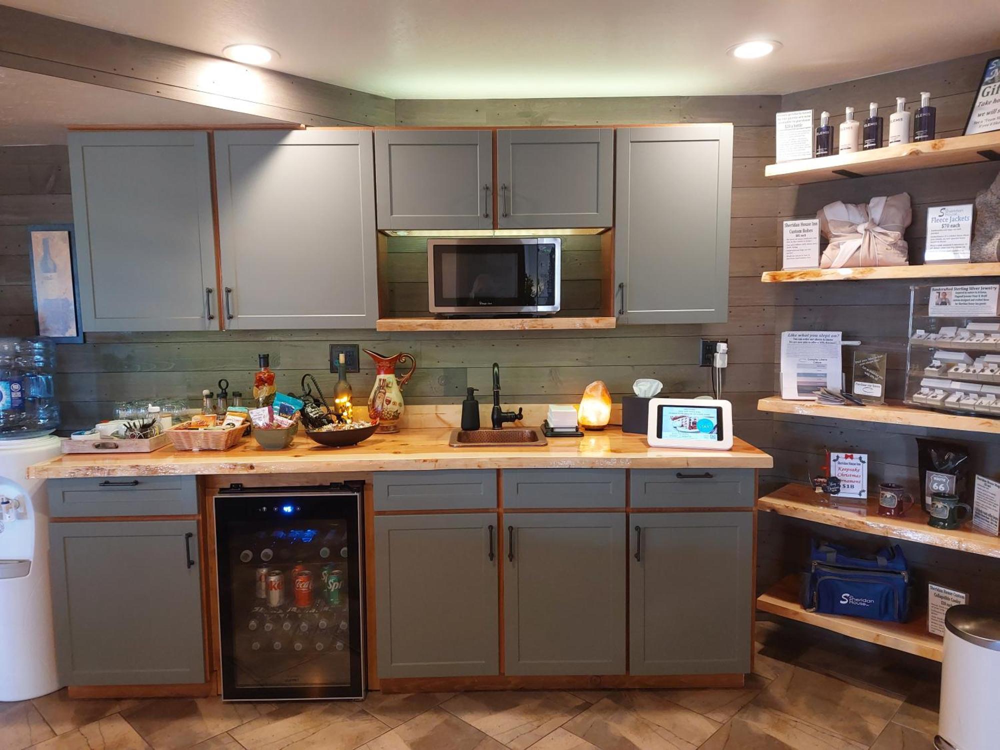 Sheridan House Inn- Adult Only Accommodation Williams Esterno foto