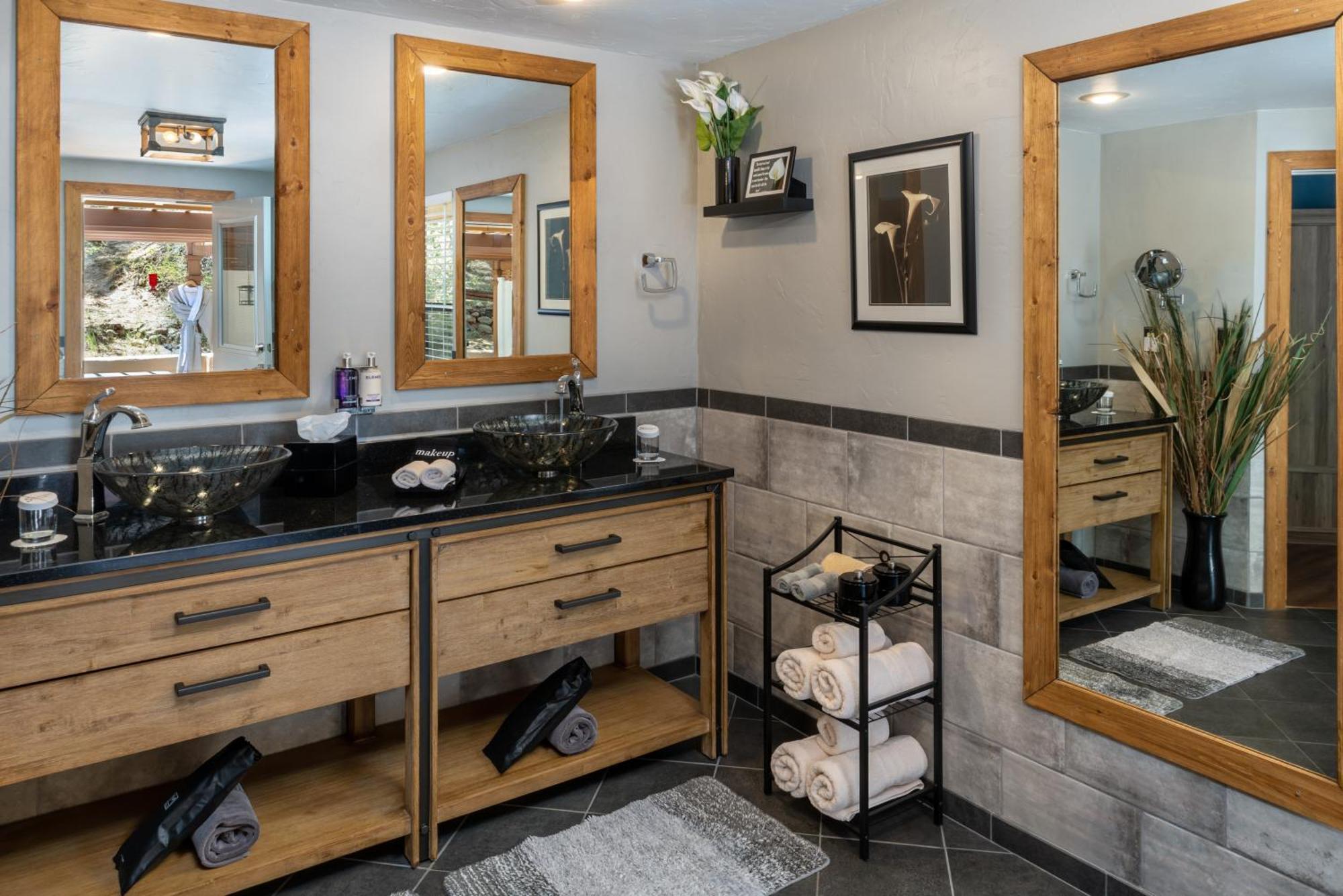Sheridan House Inn- Adult Only Accommodation Williams Esterno foto