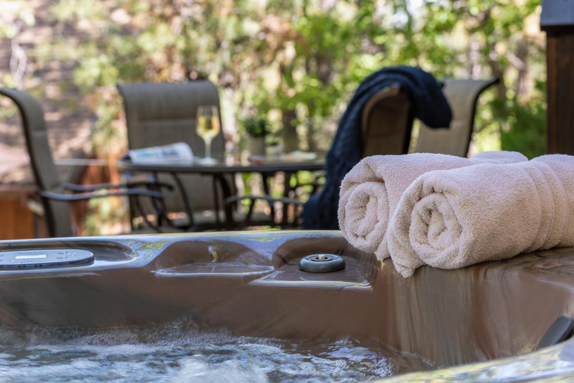 Sheridan House Inn- Adult Only Accommodation Williams Esterno foto